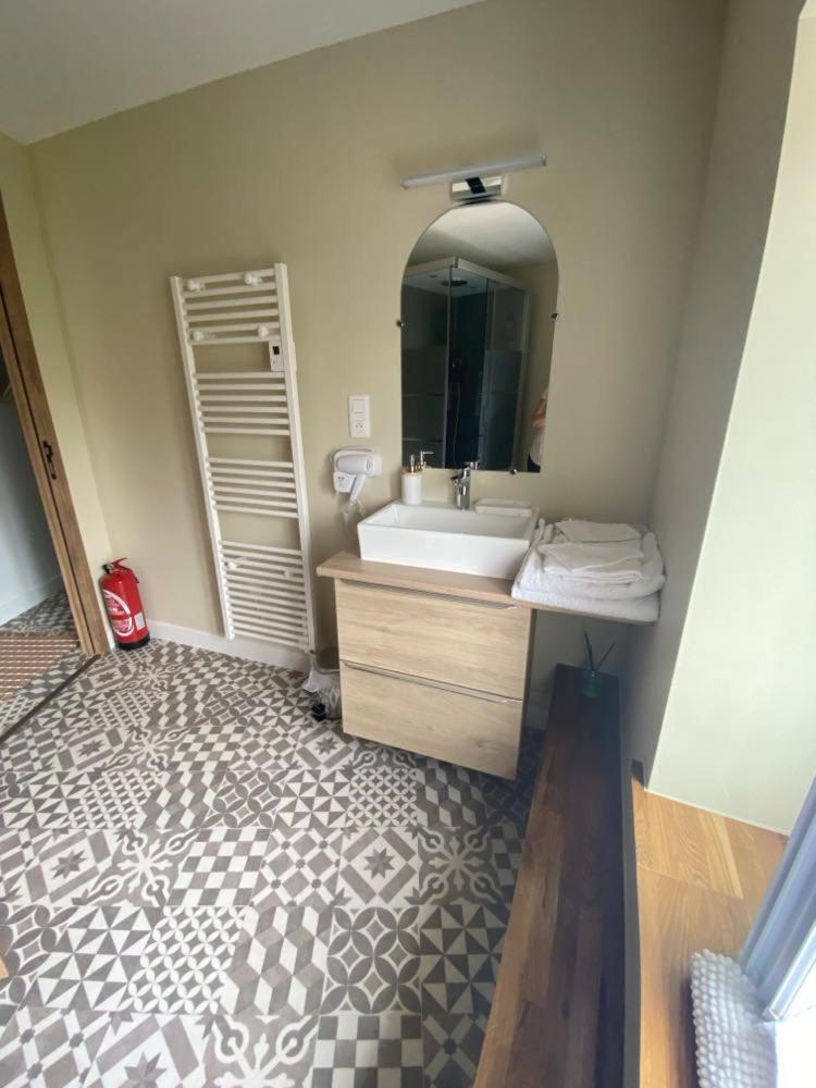 オータン Chez Marie Et Angel Bed & Breakfast エクステリア 写真
